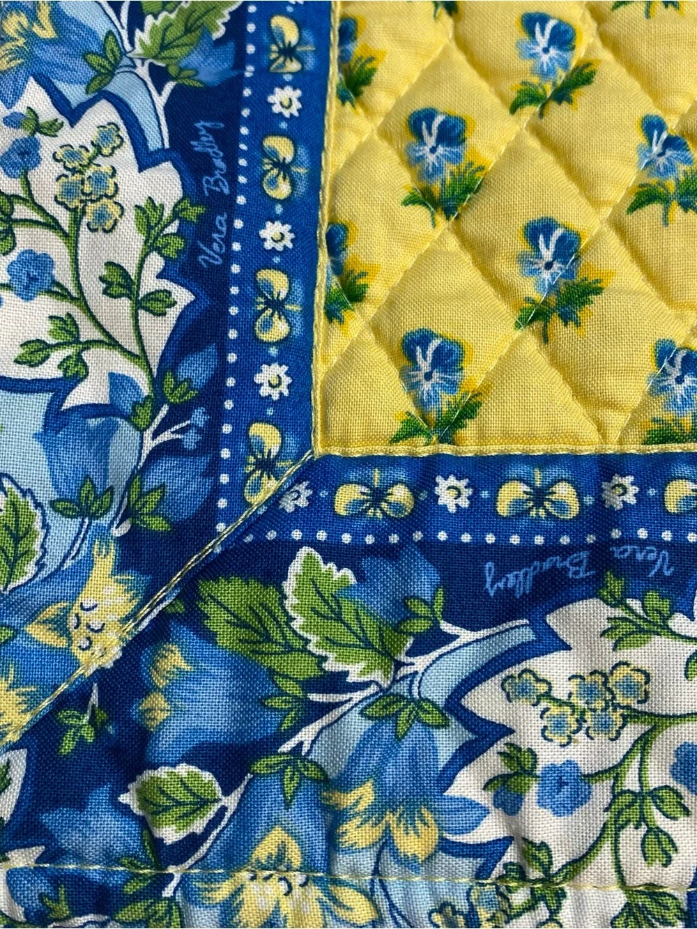Vera Bradley Quilted Placemat Yellow Blue Pansy Floral Cottagecore Retired VTG